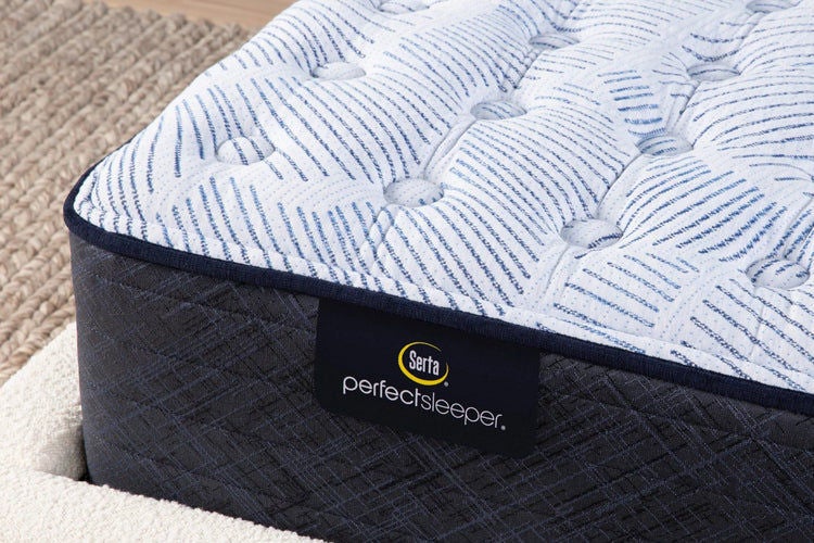 Serta Perfect Sleeper mattress corner detail